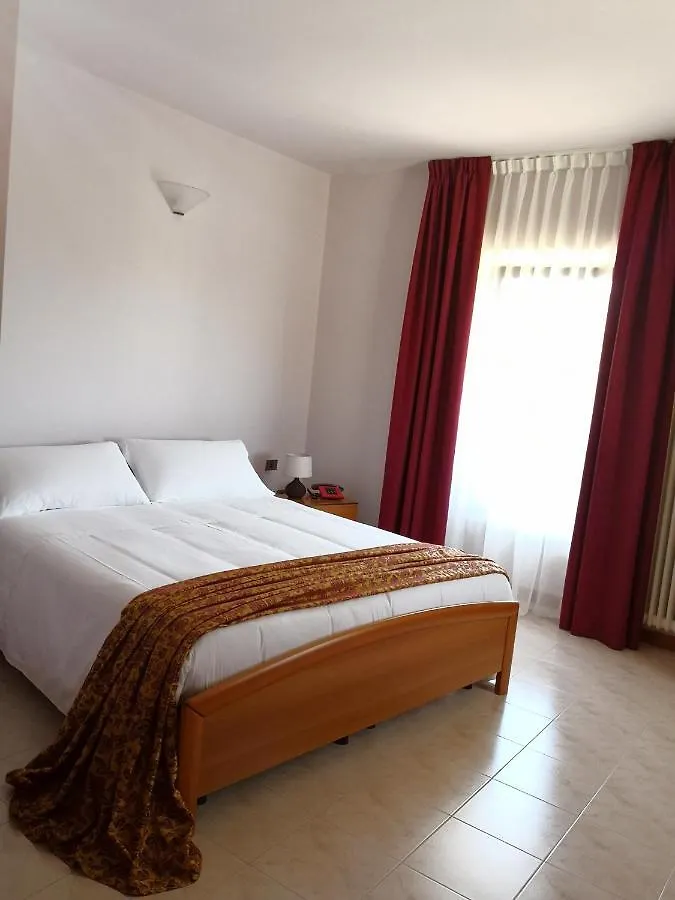 Hotel Corte Dal Castello Lazise 3*,