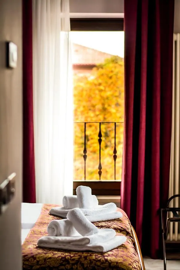 Hotel Corte Dal Castello Lazise 3*,  Italien